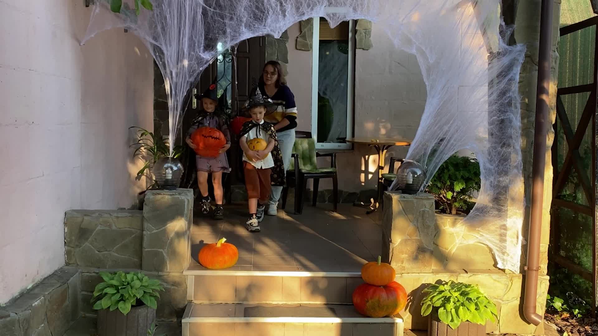The One Halloween Decoration You Probably Shouldn&rsquo;t Use