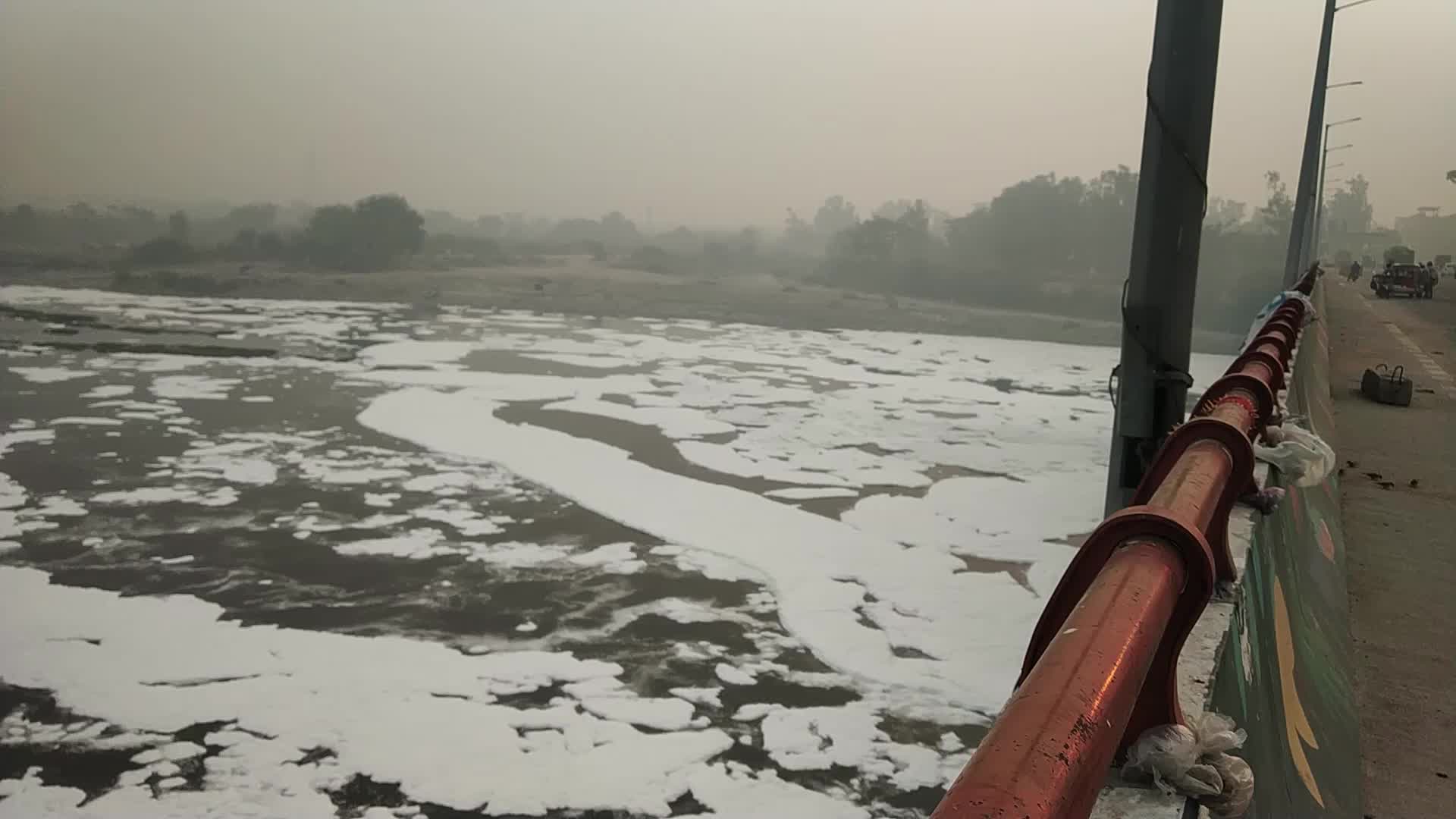 Toxic Foam Covers Sacred River in India