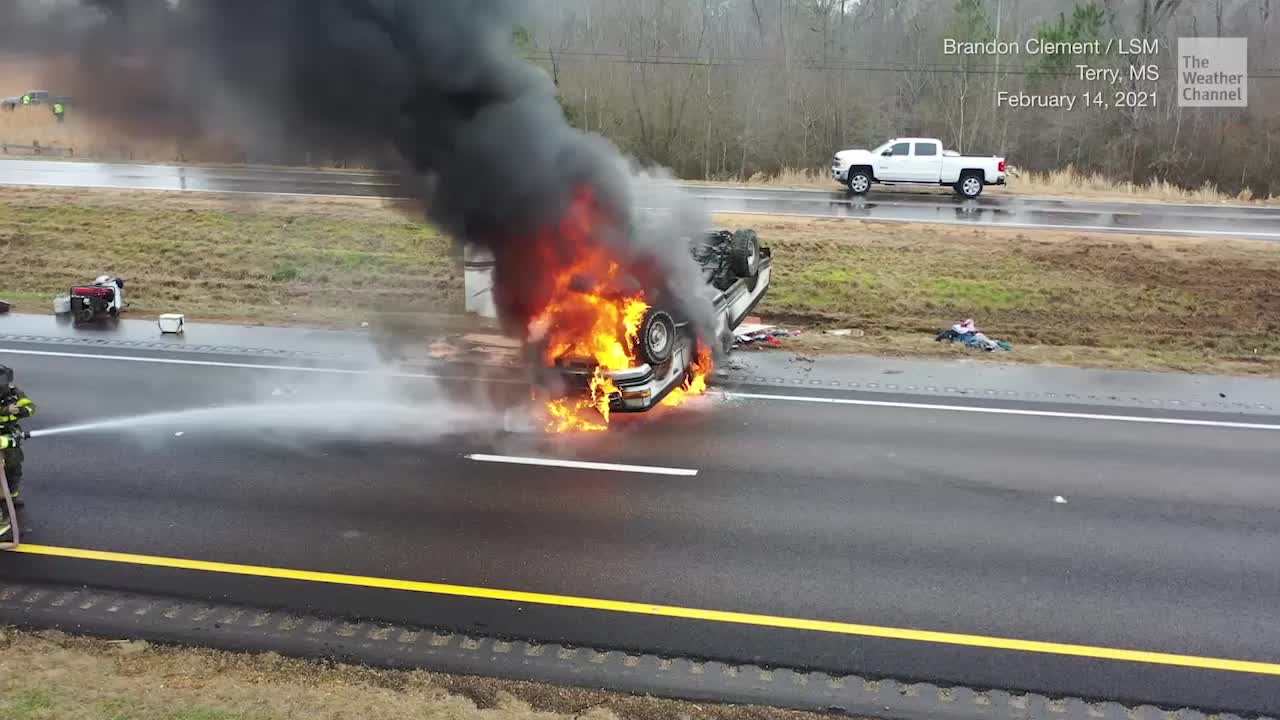 Truck Loses Control on Icy Interstate in Mississippi