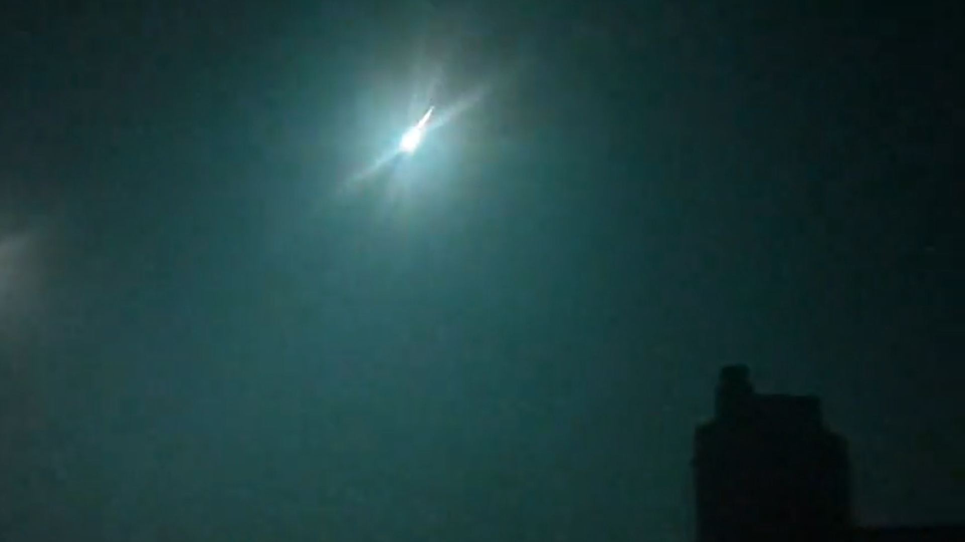 ‘Unbelievable’ Asteroid Lights Up UK And French Skies