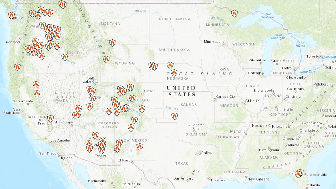 US large wildfire locations July 23 2026