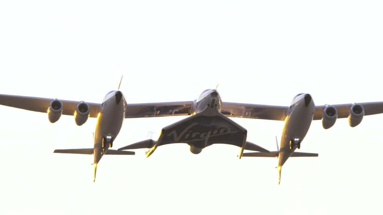 Virgin Galactic’s VSS Unity Space Plane  Glides