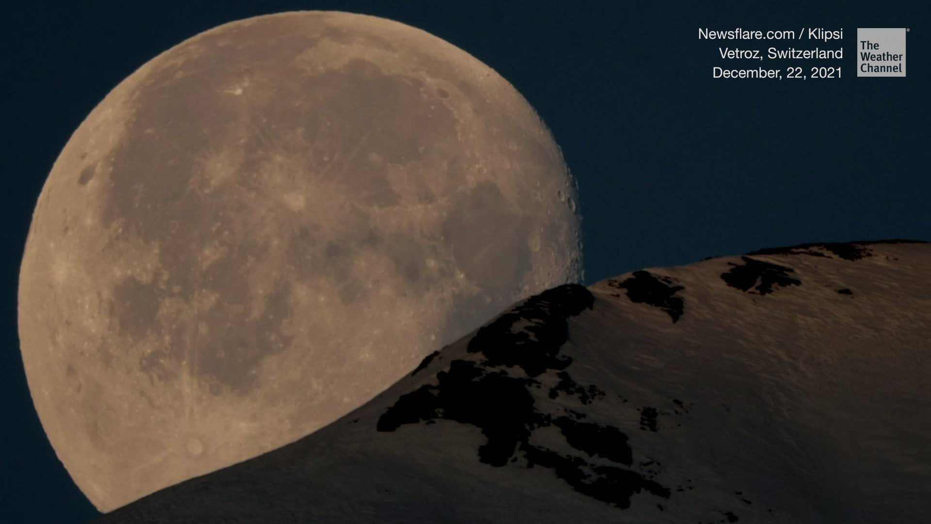 Watch a Gorgeous Moonset in Switzerland Up-Close