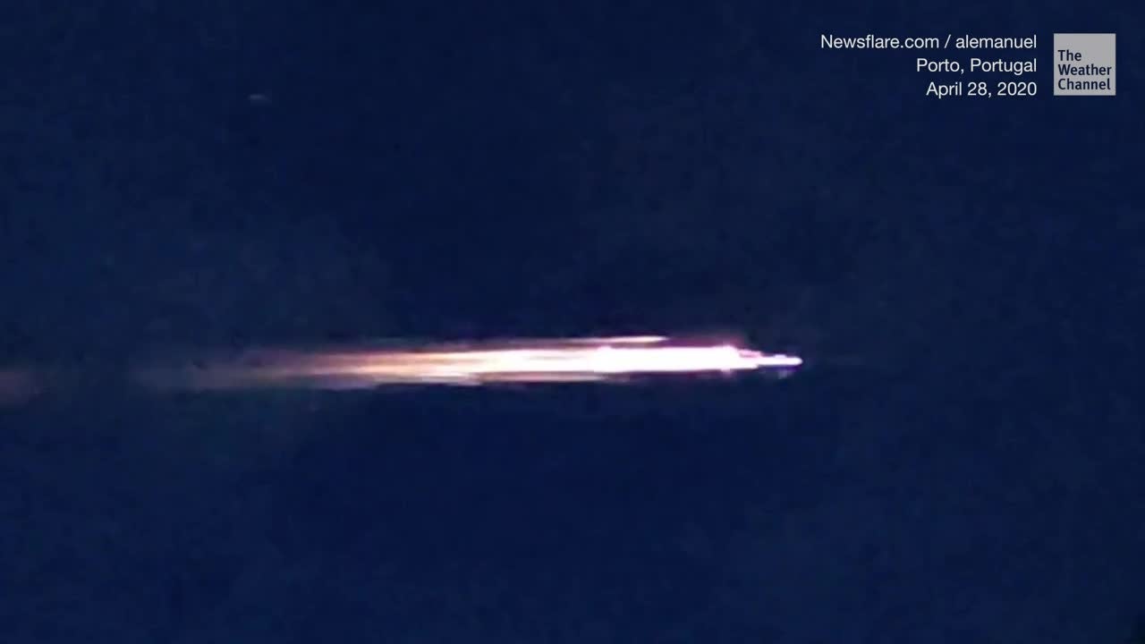 Watch Intense Fireball Streak Across Portugal Sky