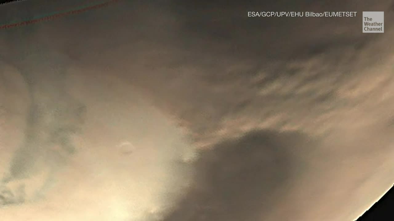 What Is Causing These Mysterious, Earthlike Clouds On Mars?