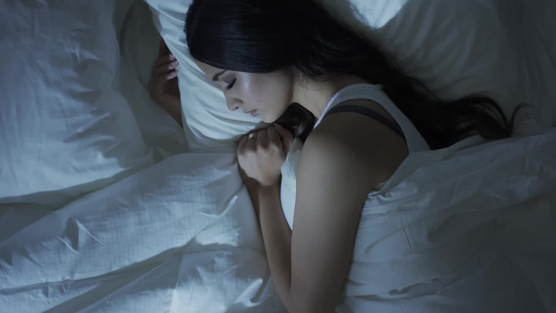 What You Need To Know: Temperature, Sleep And Your Skin