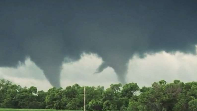 Why is it So Tough to Know if a Thunderstorm will Produce Tornadoes?