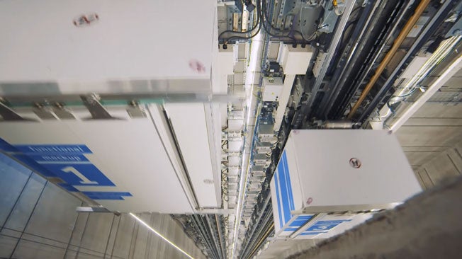 World&rsquo;s First Horizontal Elevator