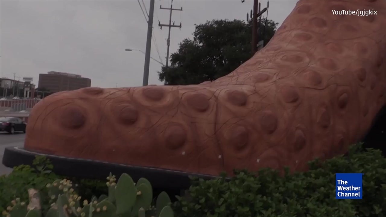 World’s Largest Cowboy Boots